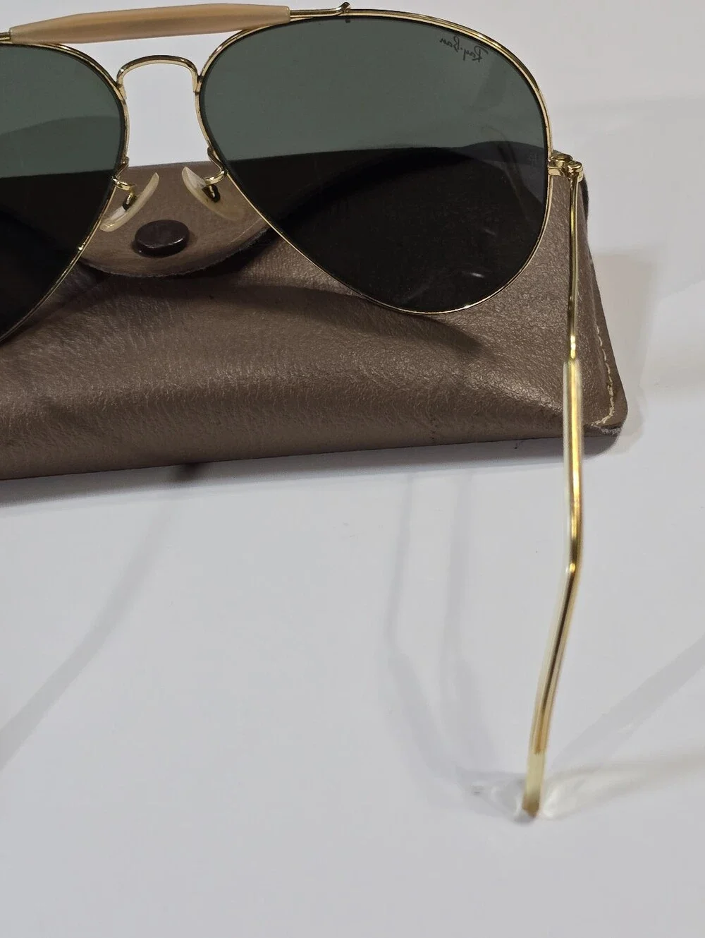 Vintage 60s Ray-Ban Men’s Gold Aviator Sunglasses 62[]14
